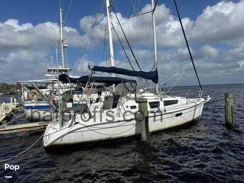 Hunter 326 recensioner och tekniska specifikationer